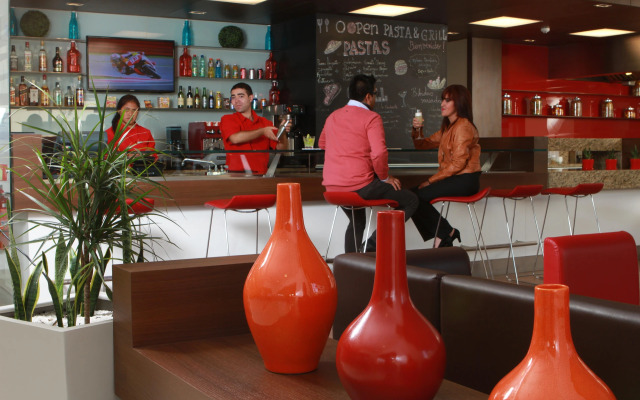 ibis Santiago Las Condes