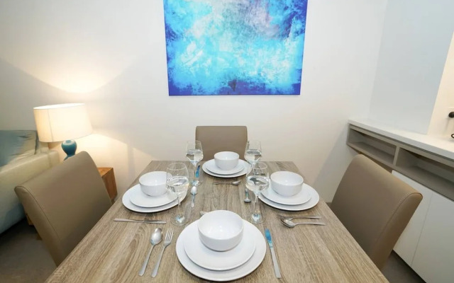 Westend 2 BED APT River Park Close to City UQ Qwe040