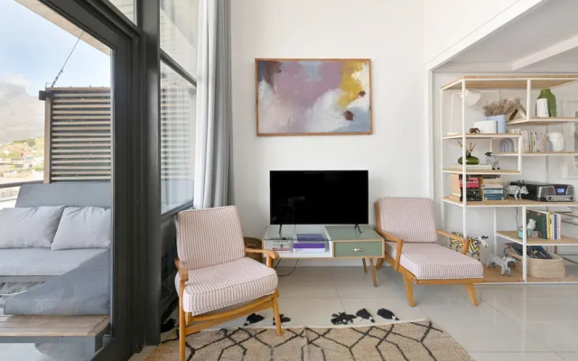 Two Bed Table Mountain Views Central