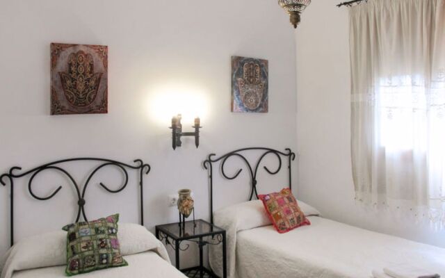 Tres Palmeras (FRG131)