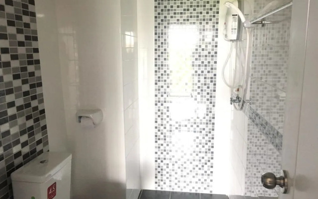 Sutharnlai Apartment