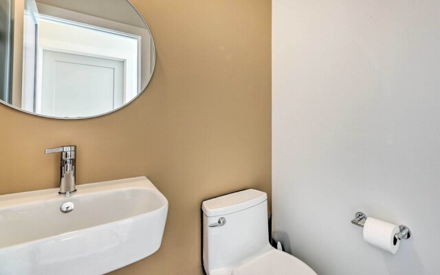 Contemporary Cincinnati Condo - Pets Allowed!