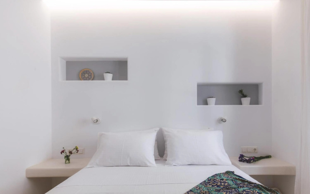 Arco Naxos Luxury Apartments