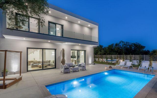 Elia Luxury Villa