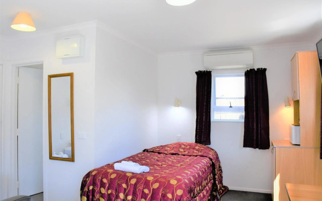 Comfort Inn Westshore Beach