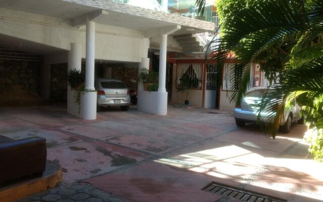 Hotel y Bungalows Olivares