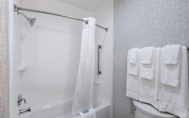 Holiday Inn Express & Suites Jersey City North - Hoboken by IHG