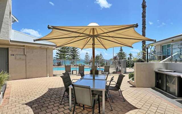 Scarborough Beach Front Resort - Shell Four