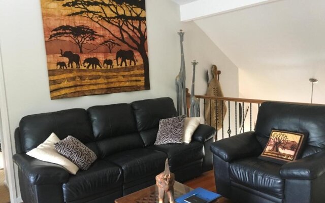 Byfield Creek Lodge B & B