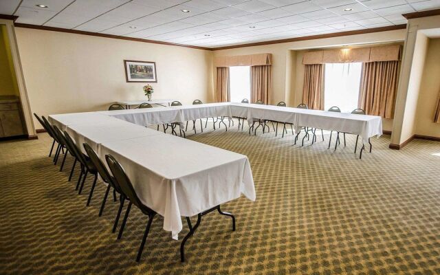 Quality Inn & Suites Rockport - Owensboro North (GOLD AWARD WINNER)