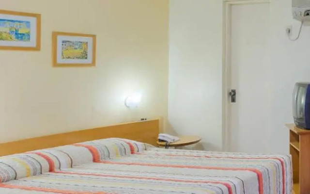 ApartHotel - Praia Mansa 1 e 2 Qtos