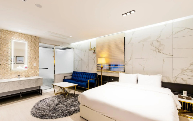 Air Sky Hotel
