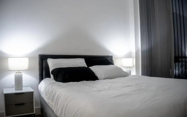 Immaculate 2-bed Apartment in Canary Wharf