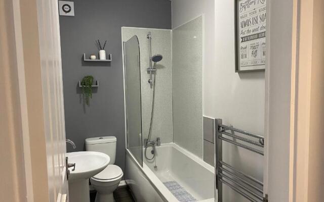 Blackpool Sleepover Apartment 2 Free Parking Sleeps 6