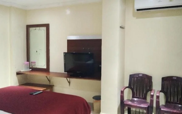 Hotel Adarsh Residency