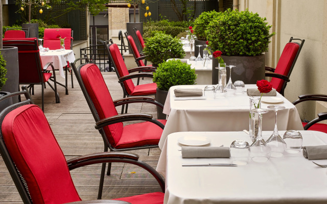 Grand Hotel Champs-Elysees