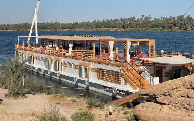 Dahabiya Nile Sailing
