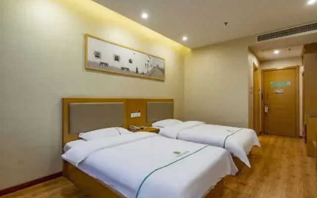 Gujing Junlai Hotel (Feidong Pazhou Central Plaza Hui Mall)