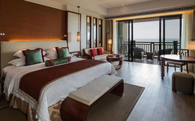 Hainan Qizi Bay New Century Resort