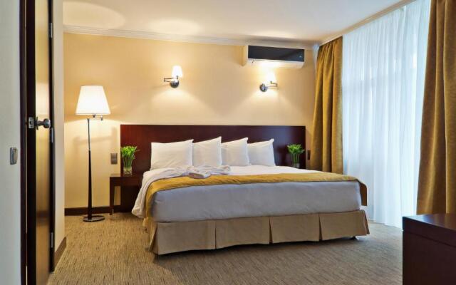 Hotel Russia