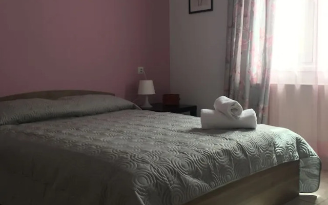 Central Luxury Apartment