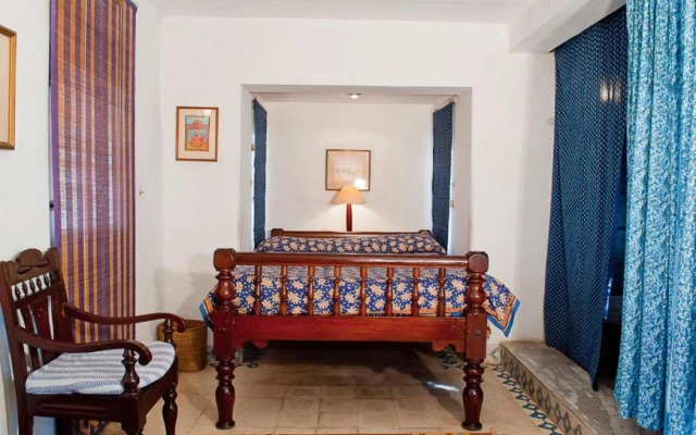 Neemrana Fort-Palace