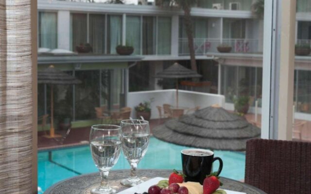 El Tropicano Riverwalk