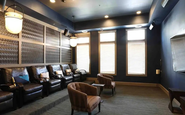 Luxury Penthouse of Lorton VA