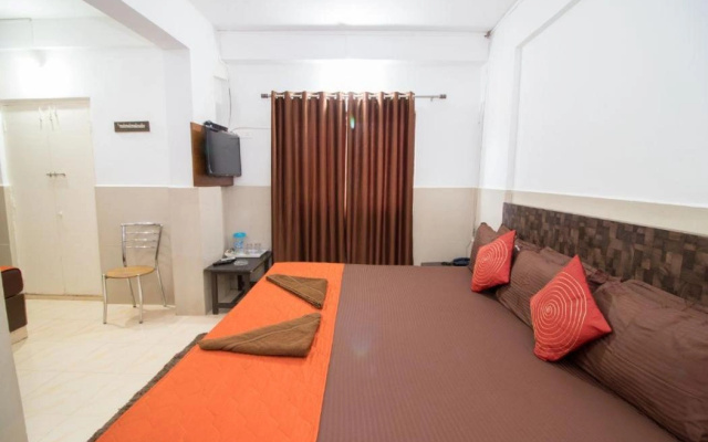Hotel Travellers Inn