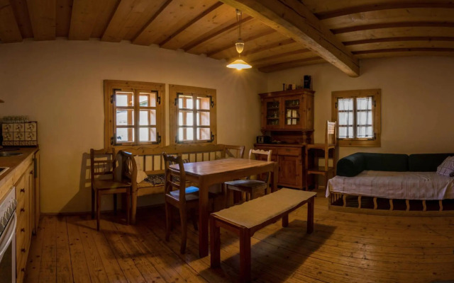 Drevenica Traditional Cottage Old Centre