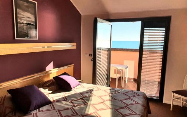 Hotel Antares