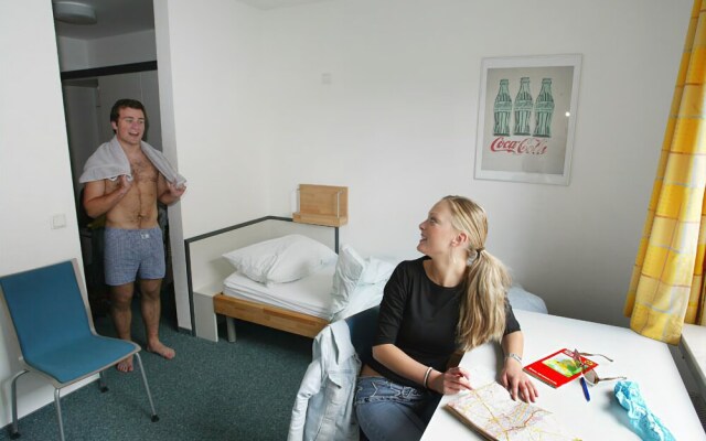 Jugendherberge Köln-Deutz City- Hostel