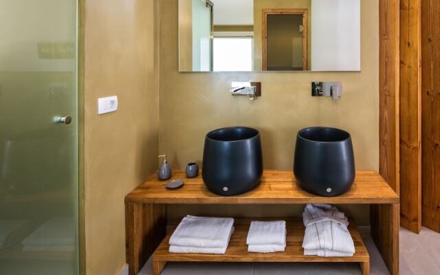 Alizea Villas  & Suites