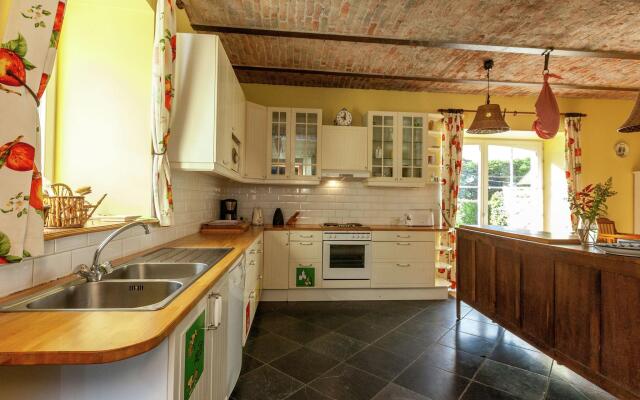 Wonderful Holiday Home in Saint-hubert With Sauna