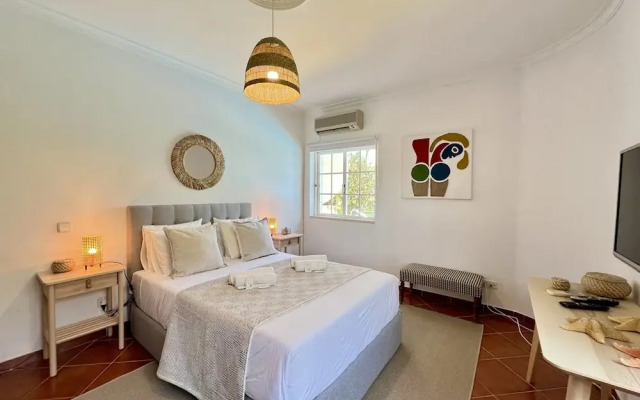Vilamoura White House Villa by Homing