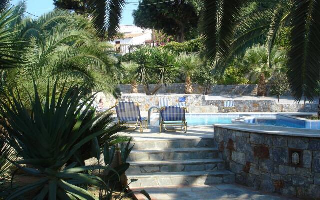 Maria Suites