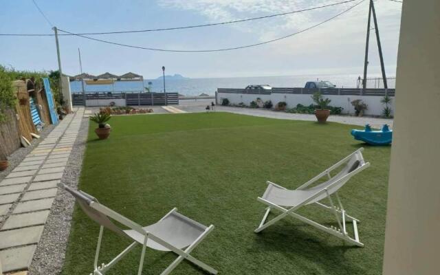Coral Sea Apartment