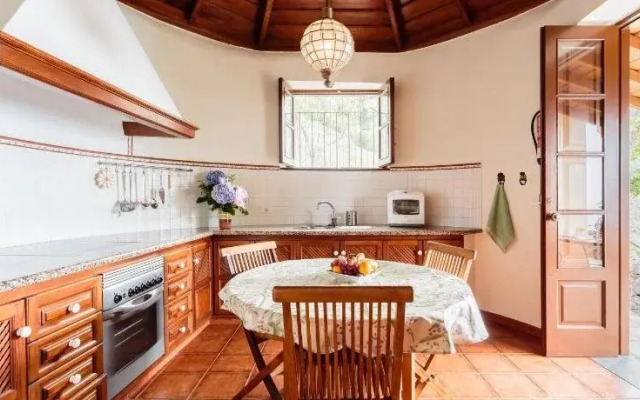 Casa Rural El Níspero by Isla Bonita