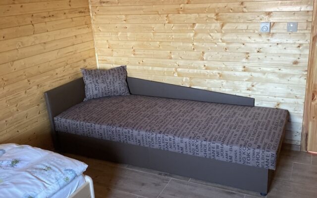 Chata pri Jazere 1 - Lake Side Cottage