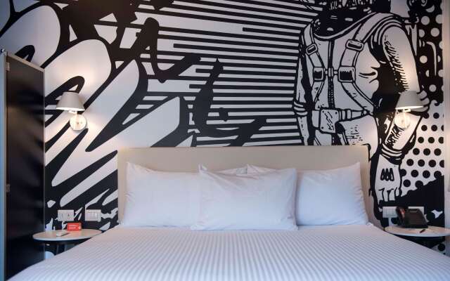 Radisson RED Miraflores