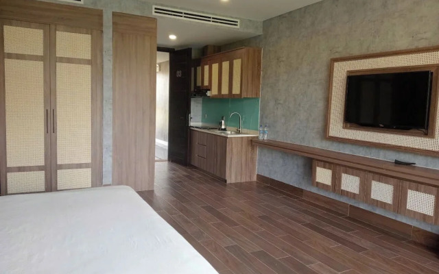 Gold Riverside Apartment & Villa