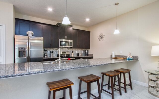 Storey Lake 4 Bedroom Townhome w Splashpool - 1625ST