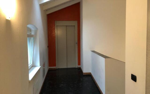 White Residence Apartment