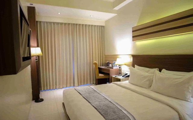 Sapphire Sky Hotel BSD City