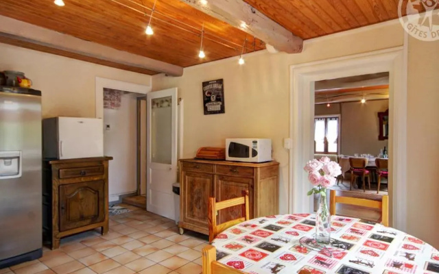Gîte Belmont-de-la-Loire, 4 pièces, 8 personnes - FR-1-496-32