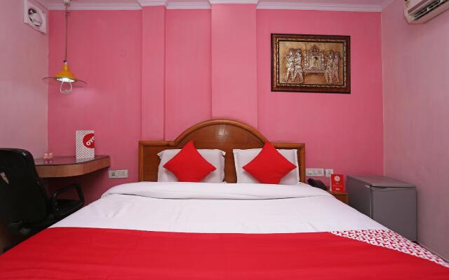 OYO 7147 Hotel Madhur Regency