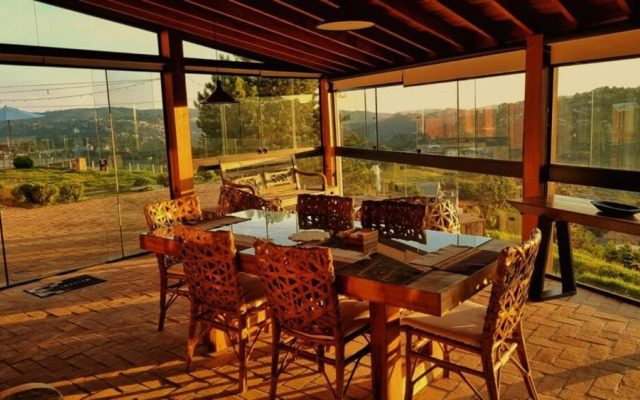 Campos do Jordão - 1km do centro do Capivari