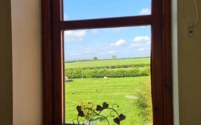 Lyde Cross Coach House