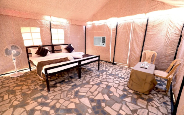Nova Patgar Tents