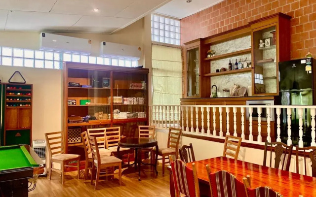 Country Lakeview Hotel